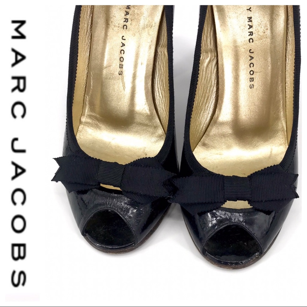 πSALEπ Marc Jacobs Black Patten Peep Toe Heels - Picture 3 of 7